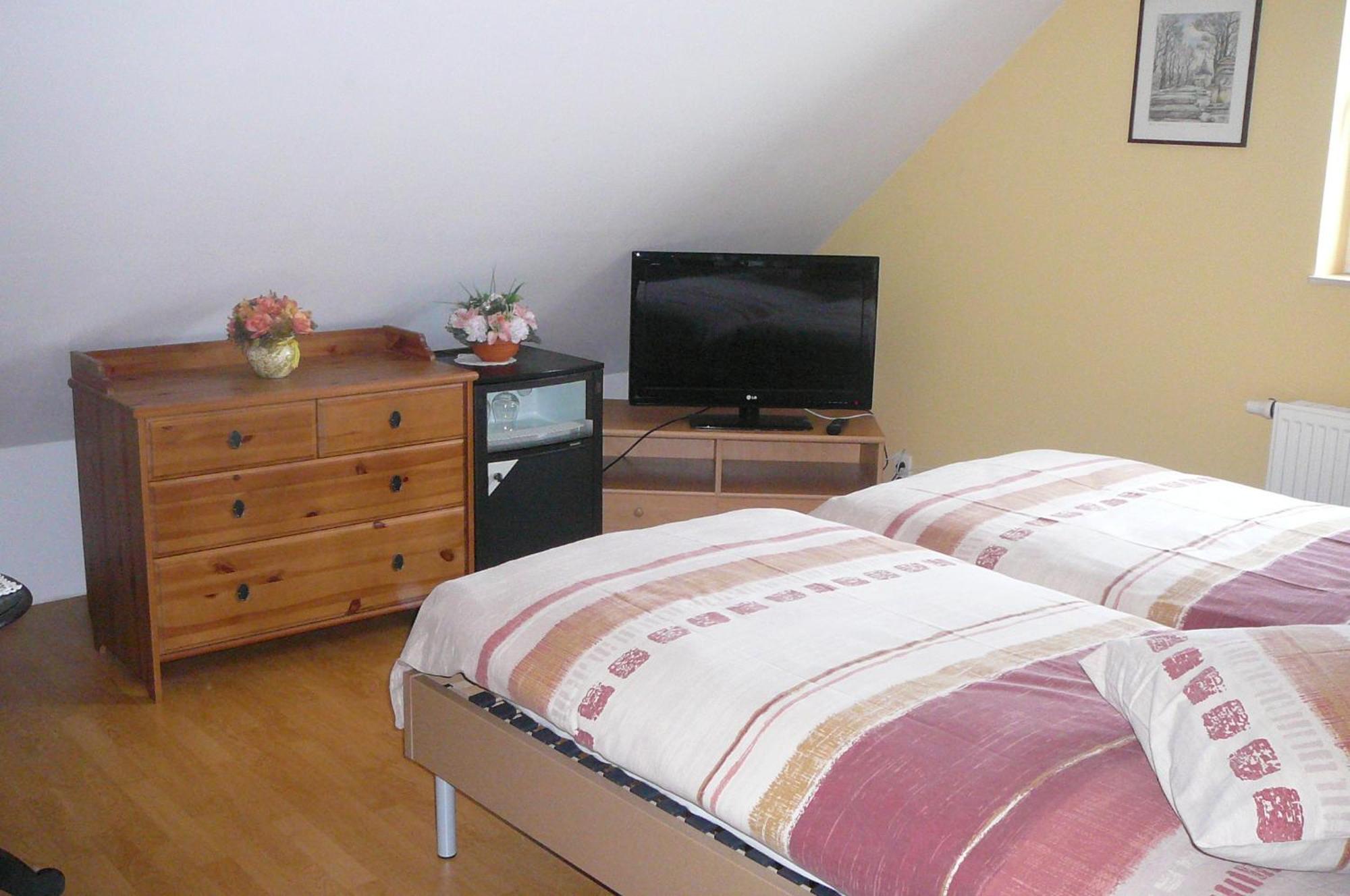Le Bernister Parking Prive Bed & Breakfast Malmedy Room photo